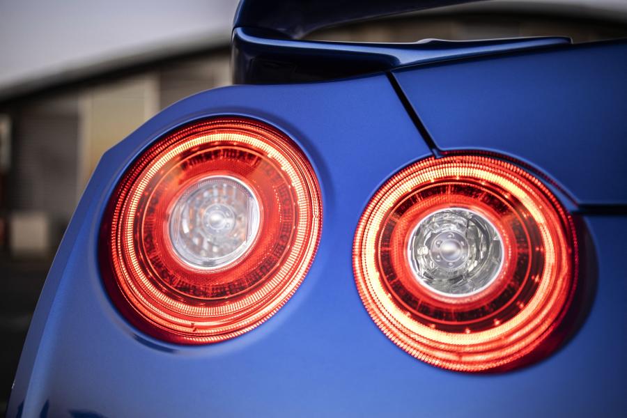 Детали экстерьера Nissan GT-R 50th Anniversary (R35) 2019 года  (ZA) (фото 15 из 40)